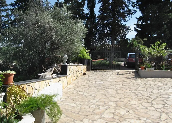 Mirca 2838b * Mirca (Brac)