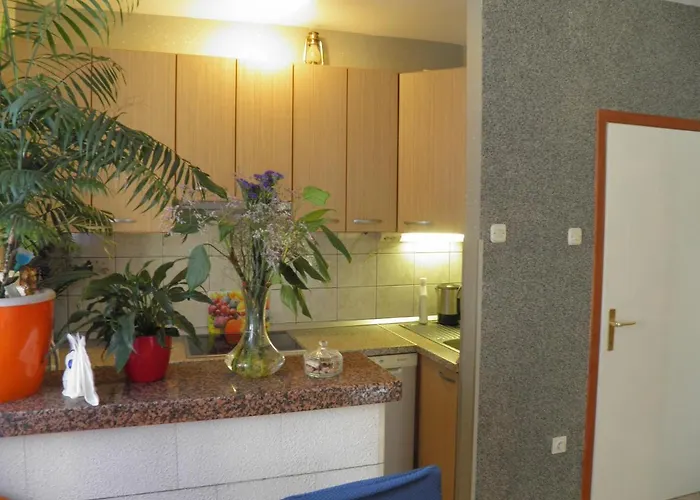 Mirca 2838b Apartman *